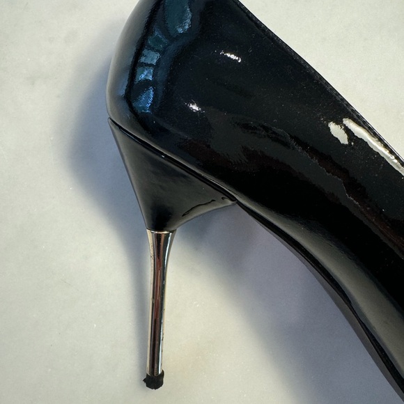 Stuart Weizmann shoes - Picture 3 of 9